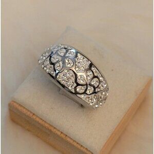 Pave Flower Ring